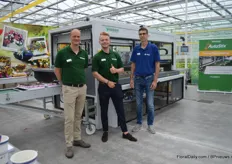 Also Visser was present at this location, presenting the AutoStix; a system to automate the process of the sticking of cuttings. It can stick up to 10,000 cuttings per hour. In the picture; Niels Vogelaar, Sebastiaan van den Heuvel and Cees de Geus.